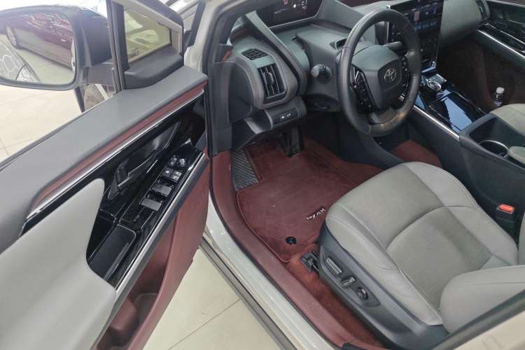 Used Toyota GAC bZ4X 2022 Long-Range Pro Interior 3