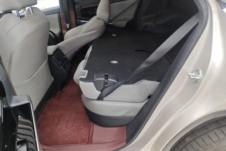 Used Toyota GAC bZ4X 2022 Long-Range Pro Interior 4