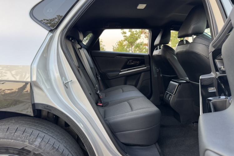 Used Toyota GAC bZ4X 2022 Long-Range Elite Interior 4