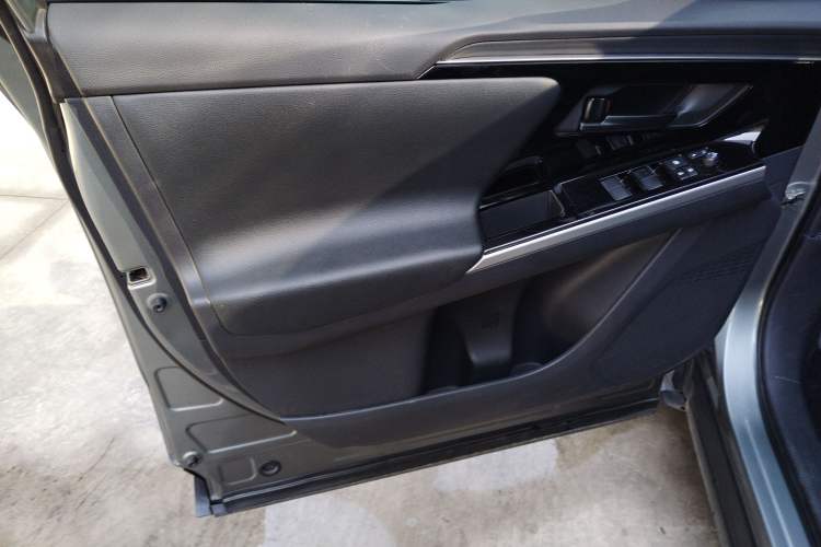 Used Toyota GAC bZ4X 2022 Long-Range Elite Interior 7