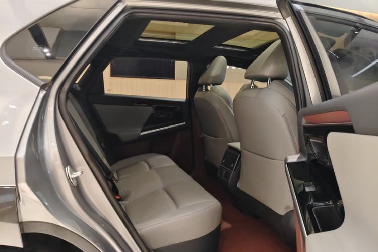 Used Toyota GAC bZ4X 2022 Long-Range Pro Interior 9