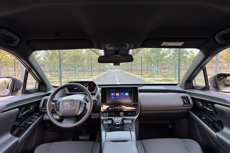 Used Toyota GAC bZ4X 2022 Long-Range Elite Interior 9