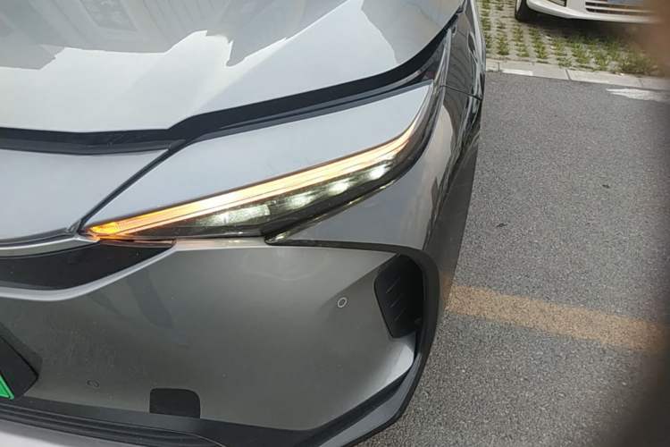 Used Toyota GAC bZ4X 2022 X-MODE Four-Wheel Drive Ultra Left Front Headlight