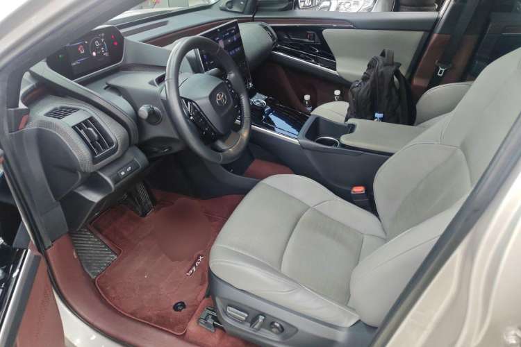 Used Toyota GAC bZ4X 2022 Long-Range Pro Left Front Seat
