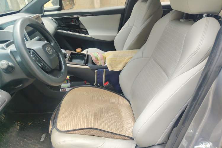 Used Toyota GAC bZ4X 2022 Long-Range Pro Left Front Seat