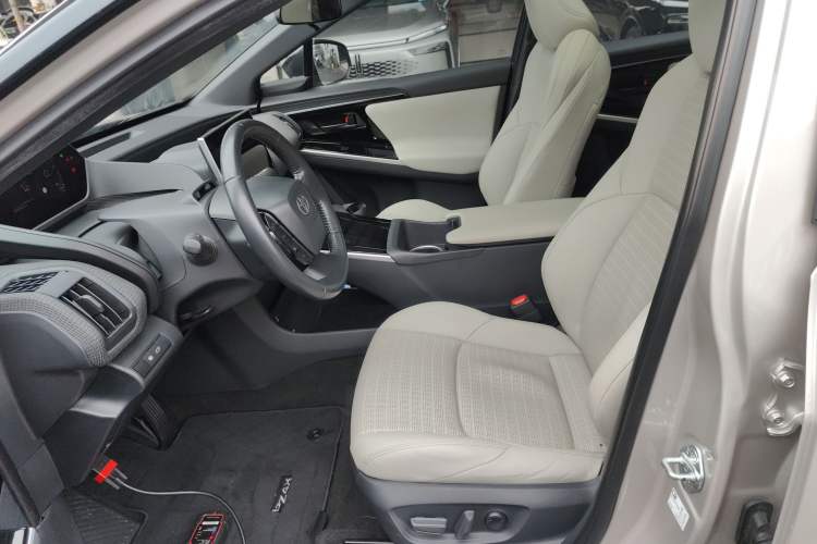 Used Toyota GAC bZ4X 2022 X-MODE Four-Wheel Drive Pro Left Front Seat