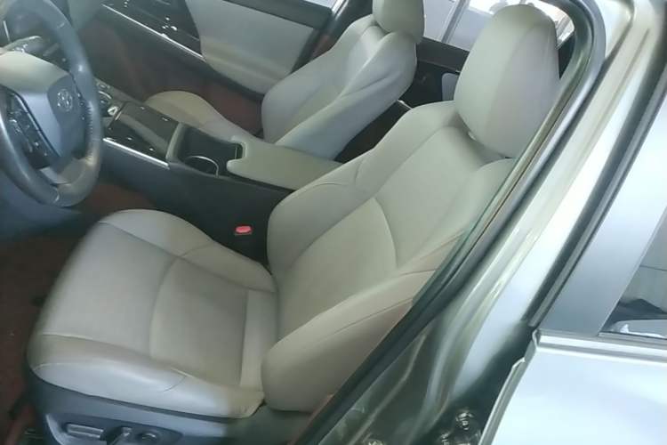 Used Toyota GAC bZ4X 2022 Long-Range Pro Left Front Seat