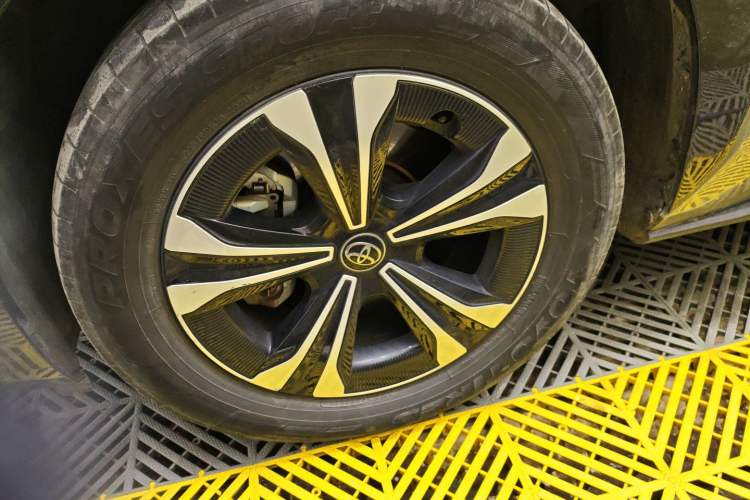 Used Toyota GAC bZ4X 2022 Long-Range Pro Left Front Wheel Hub