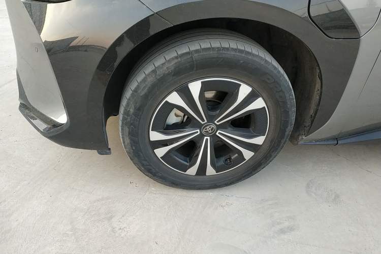 Used Toyota GAC bZ4X 2022 Long-Range Pro Left Front Wheel Hub