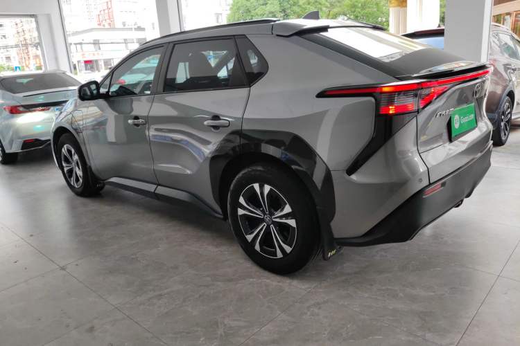 Used Toyota GAC bZ4X 2022 Long-Range Pro Left Side