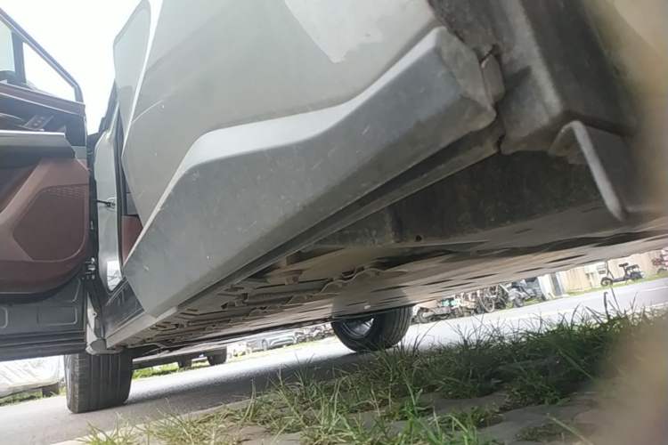 Used Toyota GAC bZ4X 2022 X-MODE Four-Wheel Drive Ultra Left Side Sill