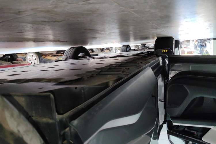 Used Toyota GAC bZ4X 2022 Long-Range Pro Left Side Sill