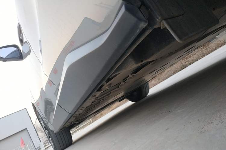 Used Toyota GAC bZ4X 2022 Long-Range Pro Left Side Sill