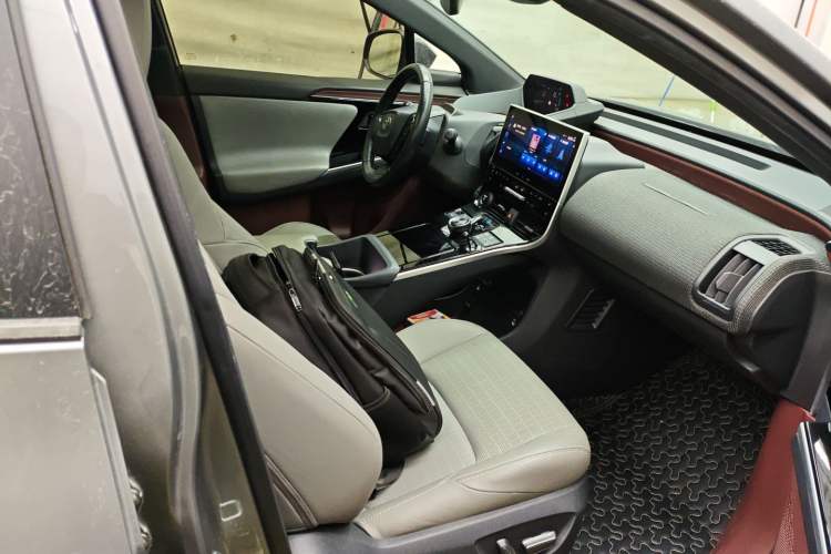 Used Toyota GAC bZ4X 2022 Long-Range Pro Right Front Seat