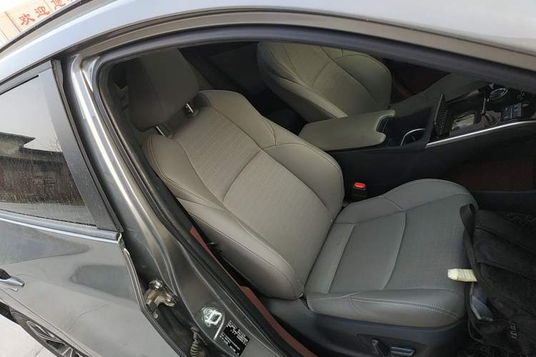 Used Toyota GAC bZ4X 2022 Long-Range Pro Right Front Seat
