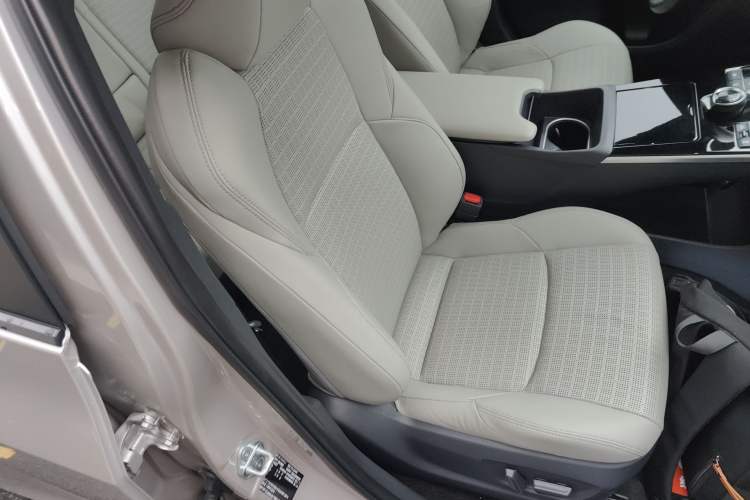 Used Toyota GAC bZ4X 2022 X-MODE Four-Wheel Drive Pro Right Front Seat