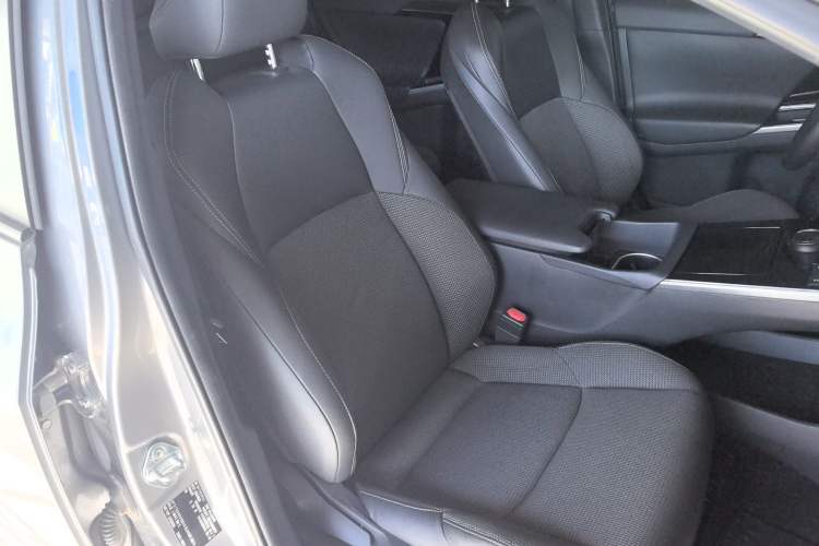 Used Toyota GAC bZ4X 2022 Long-Range Elite Right Front Seat