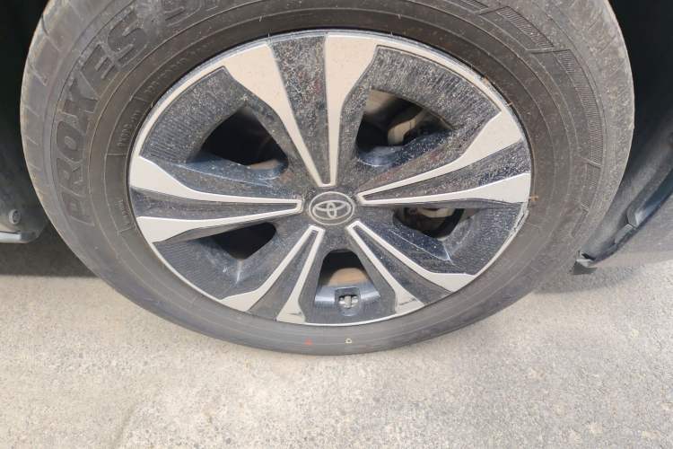 Used Toyota GAC bZ4X 2022 Long-Range Pro Right Front Wheel Hub