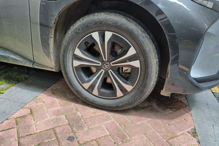 Used Toyota GAC bZ4X 2022 Long-Range Pro Right Front Wheel Hub