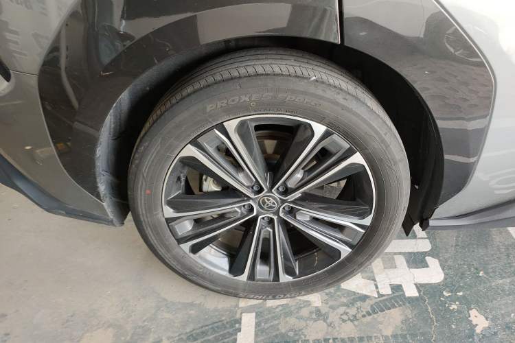 Used Toyota GAC bZ4X 2022 X-MODE Four-Wheel Drive Ultra Right Rear Wheel Hub