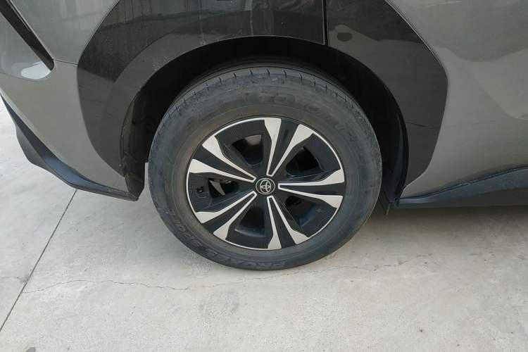 Used Toyota GAC bZ4X 2022 Long-Range Pro Right Rear Wheel Hub