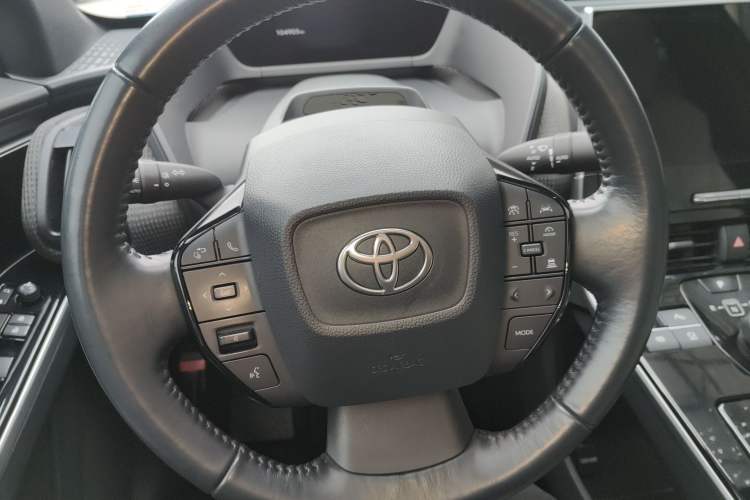 Used Toyota GAC bZ4X 2022 X-MODE Four-Wheel Drive Pro Steering Wheel