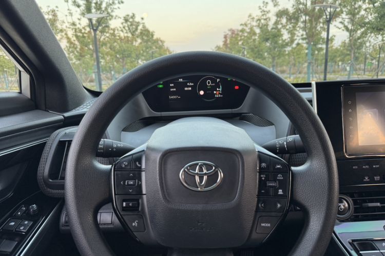Used Toyota GAC bZ4X 2022 Long-Range Elite Instrument Cluster