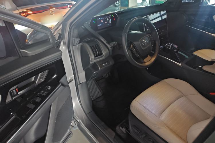 Used Toyota GAC bZ4X 2022 X-MODE Four-Wheel Drive Ultra Interior 3