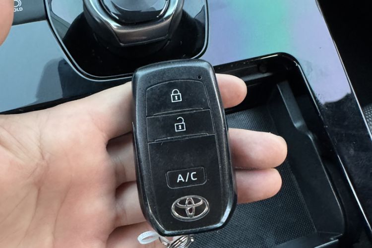 Used Toyota GAC bZ4X 2022 Long-Range Elite Interior 5