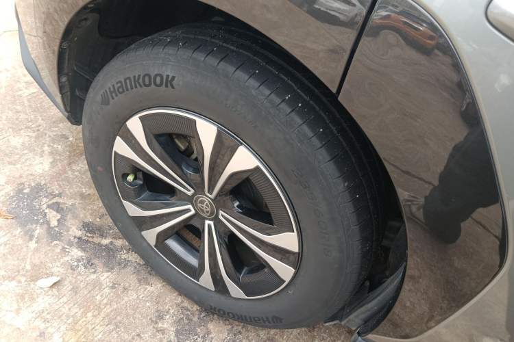 Used Toyota GAC bZ4X 2022 Long-Range Elite Right Rear Wheel Hub