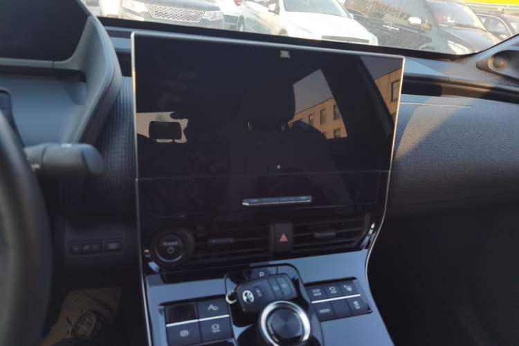 Used Toyota GAC bZ4X 2022 Long-Range Pro Audio And AC Panel