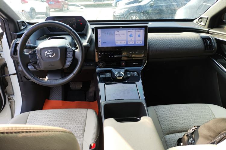 Used Toyota GAC bZ4X 2022 X-MODE Four-Wheel Drive Ultra Center Console