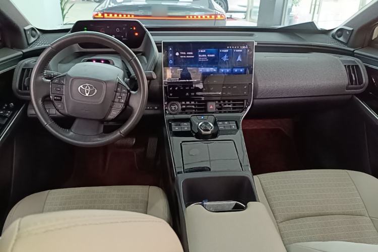 Used Toyota GAC bZ4X 2022 Long-Range Pro Center Console