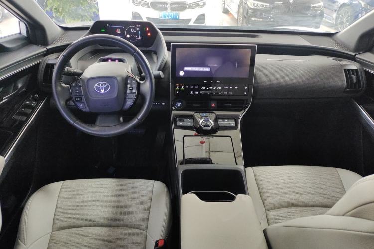 Used Toyota GAC bZ4X 2022 Long-Range Pro Center Console