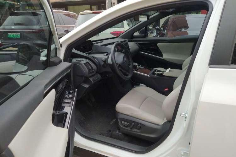 Used Toyota GAC bZ4X 2022 Long-Range Pro Driver Seat