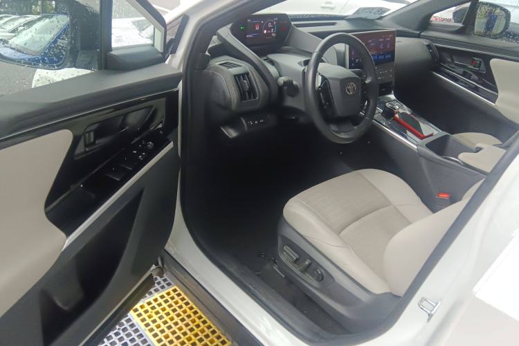 Used Toyota GAC bZ4X 2022 Long-Range Elite Driver Seat