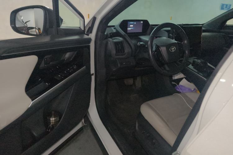 Used Toyota GAC bZ4X 2022 Long-Range Pro Driver Seat