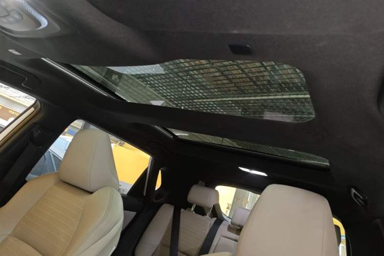 Used Toyota GAC bZ4X 2022 Long-Range Pro Headliner