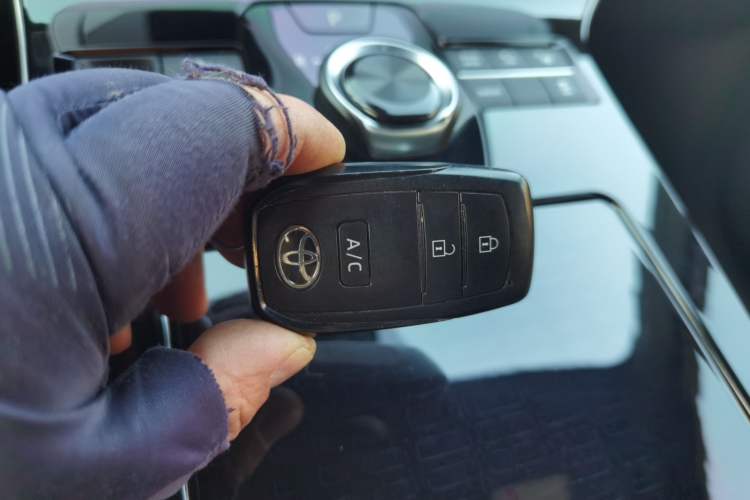 Used Toyota GAC bZ4X 2022 Long-Range Pro Interior 1