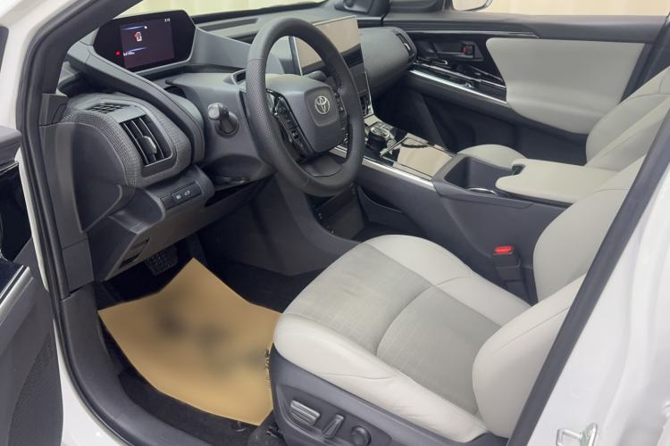 Used Toyota GAC bZ4X 2022 X-MODE Four-Wheel Drive Ultra Interior 1