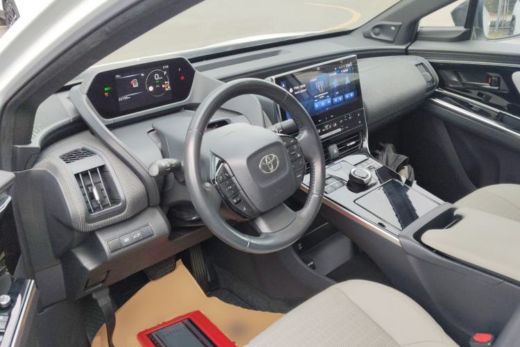 Used Toyota GAC bZ4X 2022 X-MODE Four-Wheel Drive Ultra Interior 2