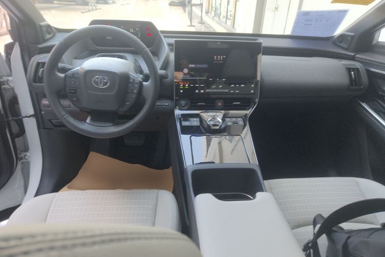 Used Toyota GAC bZ4X 2022 X-MODE Four-Wheel Drive Ultra Interior 2
