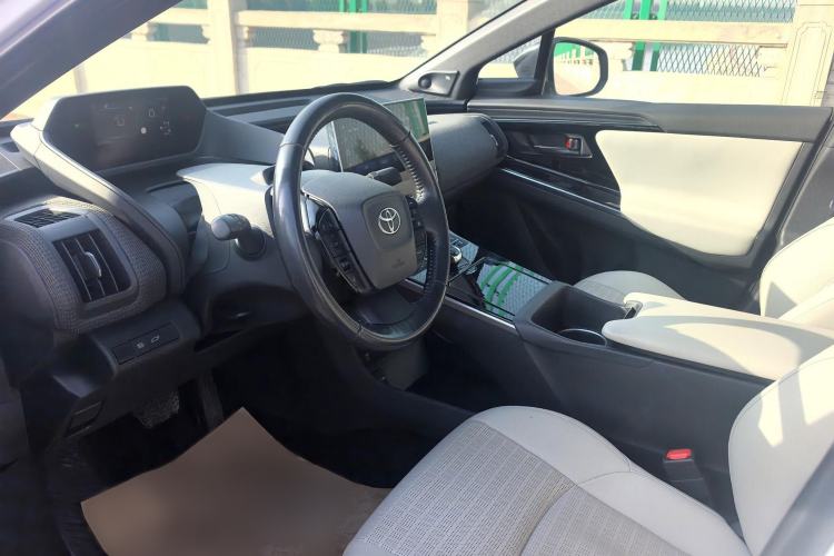 Used Toyota GAC bZ4X 2022 X-MODE Four-Wheel Drive Ultra Interior 2