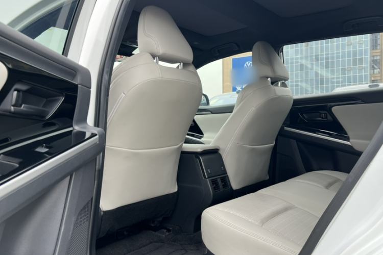 Used Toyota GAC bZ4X 2022 Long-Range Pro Interior 4