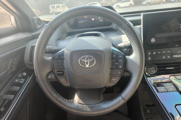 Used Toyota GAC bZ4X 2022 X-MODE Four-Wheel Drive Ultra Interior 9