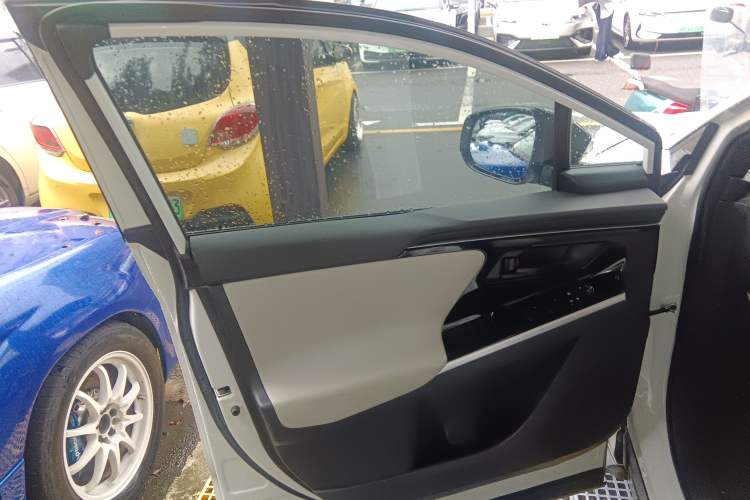 Used Toyota GAC bZ4X 2022 Long-Range Elite Left Front Door Interior