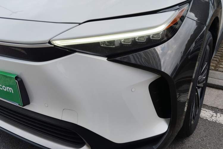 Used Toyota GAC bZ4X 2022 X-MODE Four-Wheel Drive Ultra Left Front Headlight