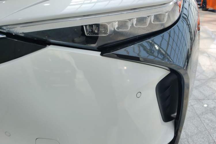 Used Toyota GAC bZ4X 2022 X-MODE Four-Wheel Drive Ultra Left Front Headlight