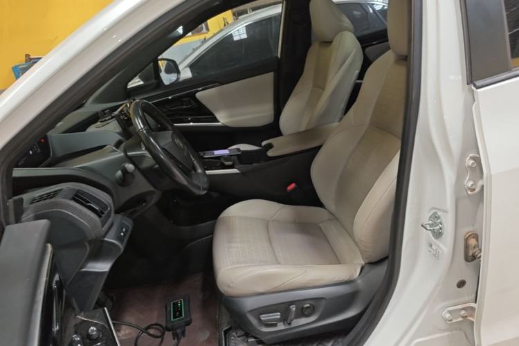 Used Toyota GAC bZ4X 2022 Long-Range Pro Left Front Seat
