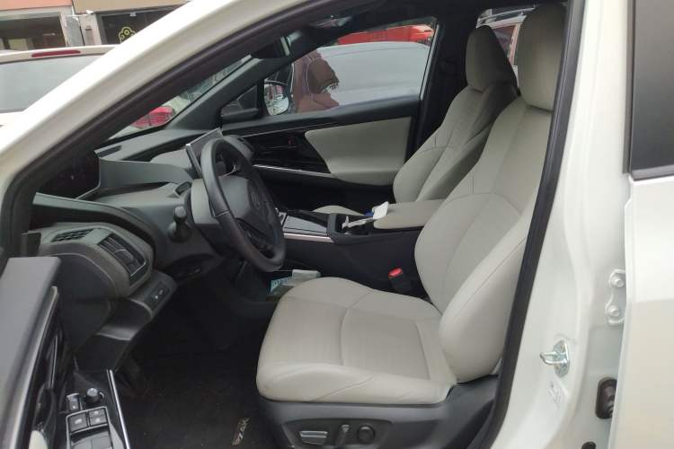 Used Toyota GAC bZ4X 2022 Long-Range Pro Left Front Seat